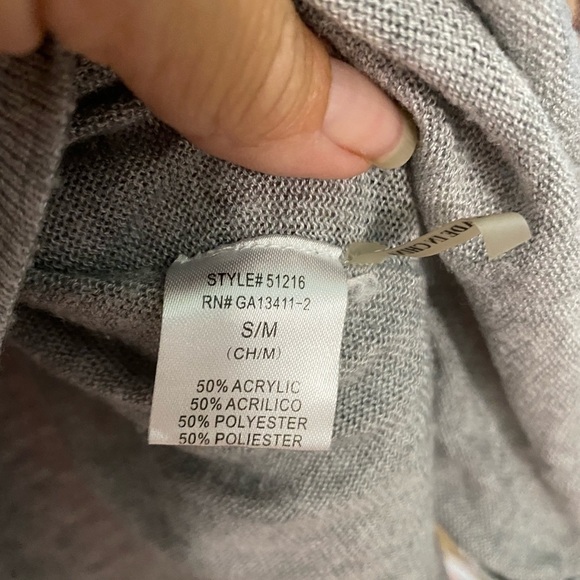 ❤️ Staccato size s/m Crowley neck oversized gray soft‎ somfy casual - Picture 5 of 6